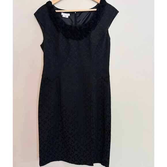 LONDON TIMES Black Jacquard Stretch Cocktail Dress Rosette Neckline Size 10 - Picture 1 of 9